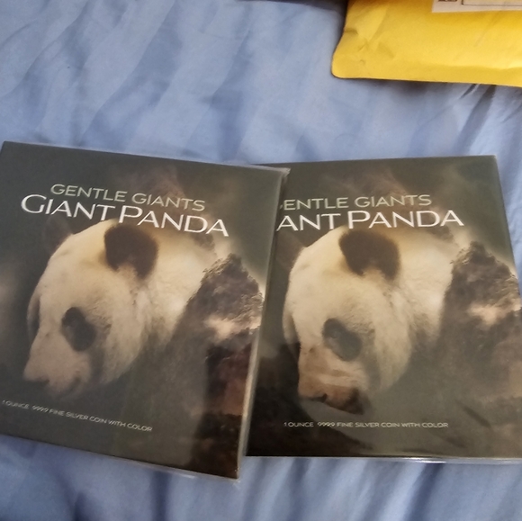 2022 1 oz Silver Giant Panda - Gentle Giants Solomon Islands $2 Coin Pamp .999 - Picture 2 of 3